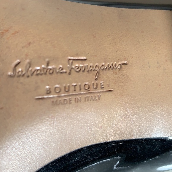 SALVATORE FERRAGAMO VERA VARA HEELS MULE PEEP TOE SLIP ON BLACK RIBBON BOW 7.5 B - Picture 16 of 16